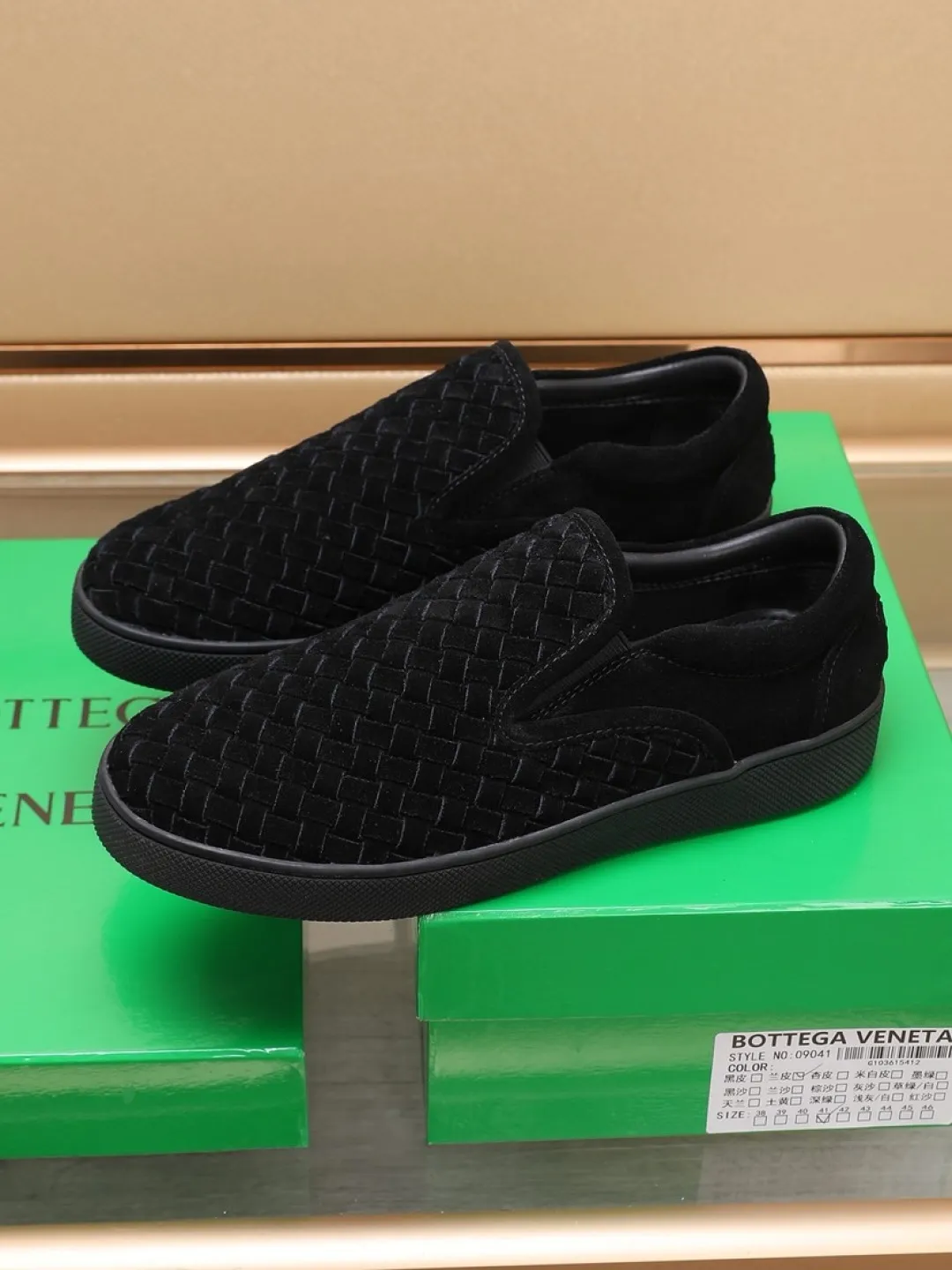 Men's men's shoes 💰Men's shoes 💰440💰🔥[BV] series of top purchasing agents 🔍Imported first-layer cowhide woven surface, cowhide foot pads lining environmentally friendly ♻️Does not fade, 💪Sole: Rubber combination original factory special original outsole ⚠Original and single goods 🔍🔍You can come in and out at will, welcome to compare ⚠Number of sizes: 38-44
